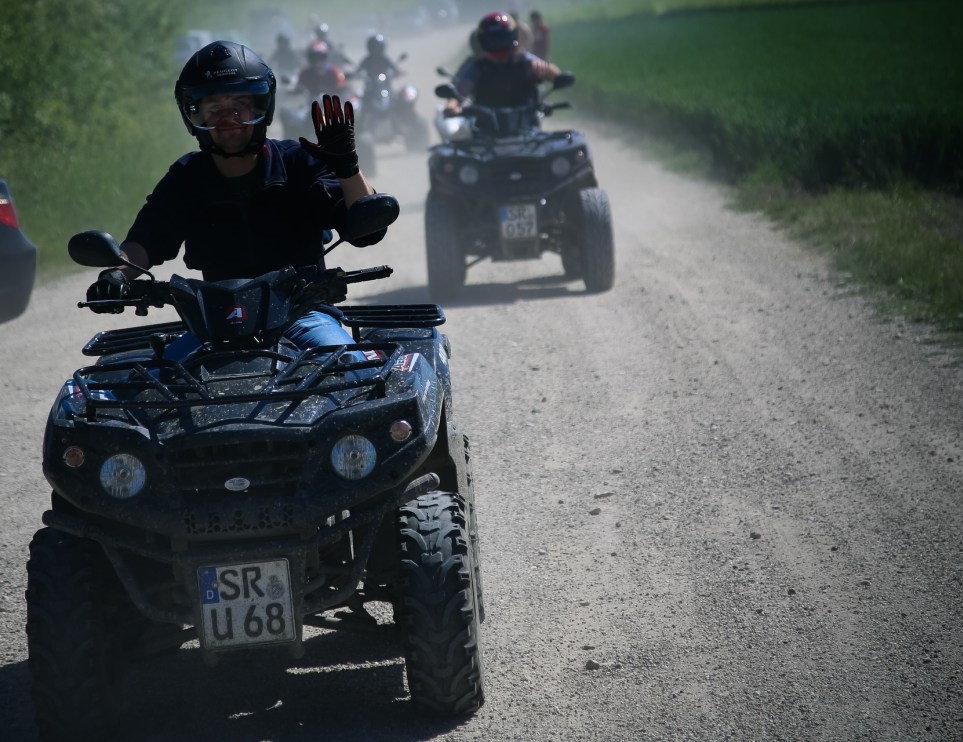 On & Offroad Tour 07